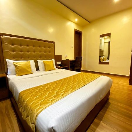 Hotel Pearl'S Bkc Inn- Near Trade Centre, Visa Consulate Βομβάη Εξωτερικό φωτογραφία
