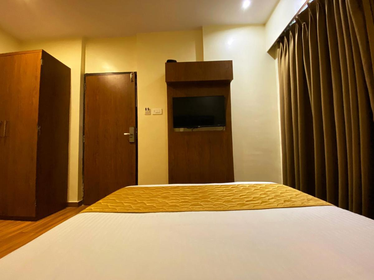 Hotel Pearl'S Bkc Inn- Near Trade Centre, Visa Consulate Βομβάη Εξωτερικό φωτογραφία