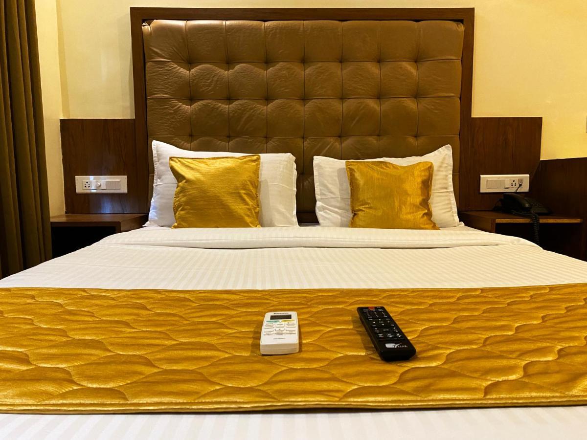Hotel Pearl'S Bkc Inn- Near Trade Centre, Visa Consulate Βομβάη Εξωτερικό φωτογραφία