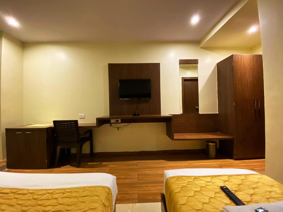 Hotel Pearl'S Bkc Inn- Near Trade Centre, Visa Consulate Βομβάη Εξωτερικό φωτογραφία